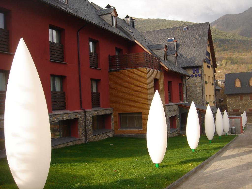 Nubahotel Vielha Eksteriør bilde