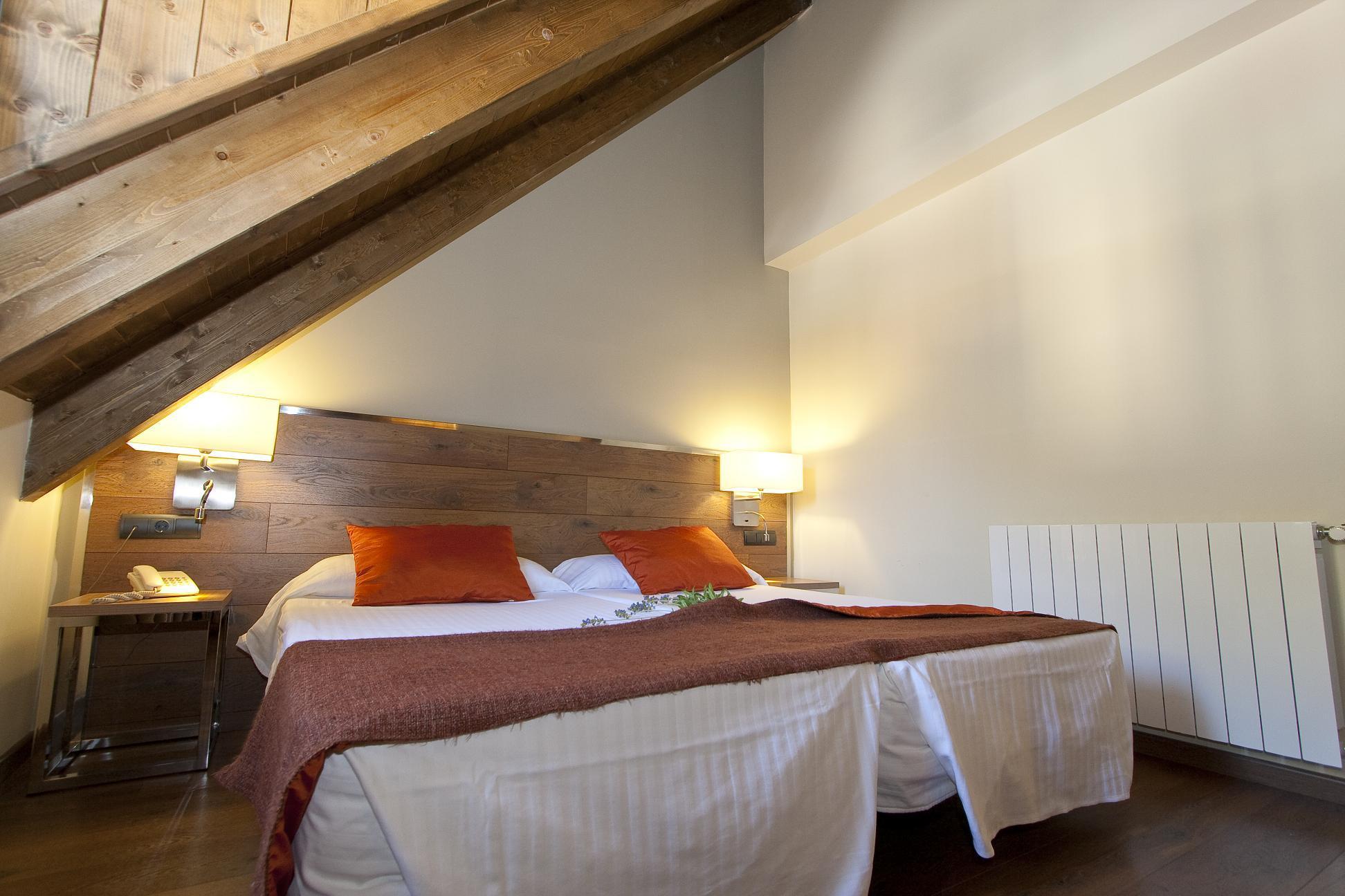 Nubahotel Vielha Eksteriør bilde