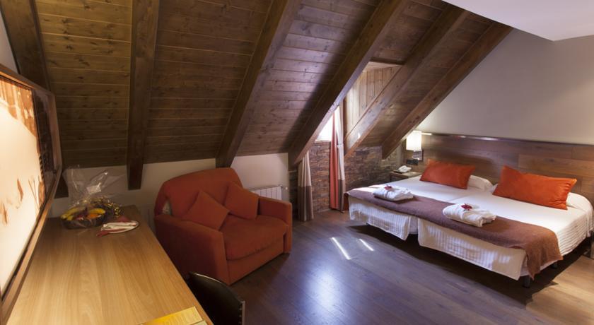 Nubahotel Vielha Eksteriør bilde